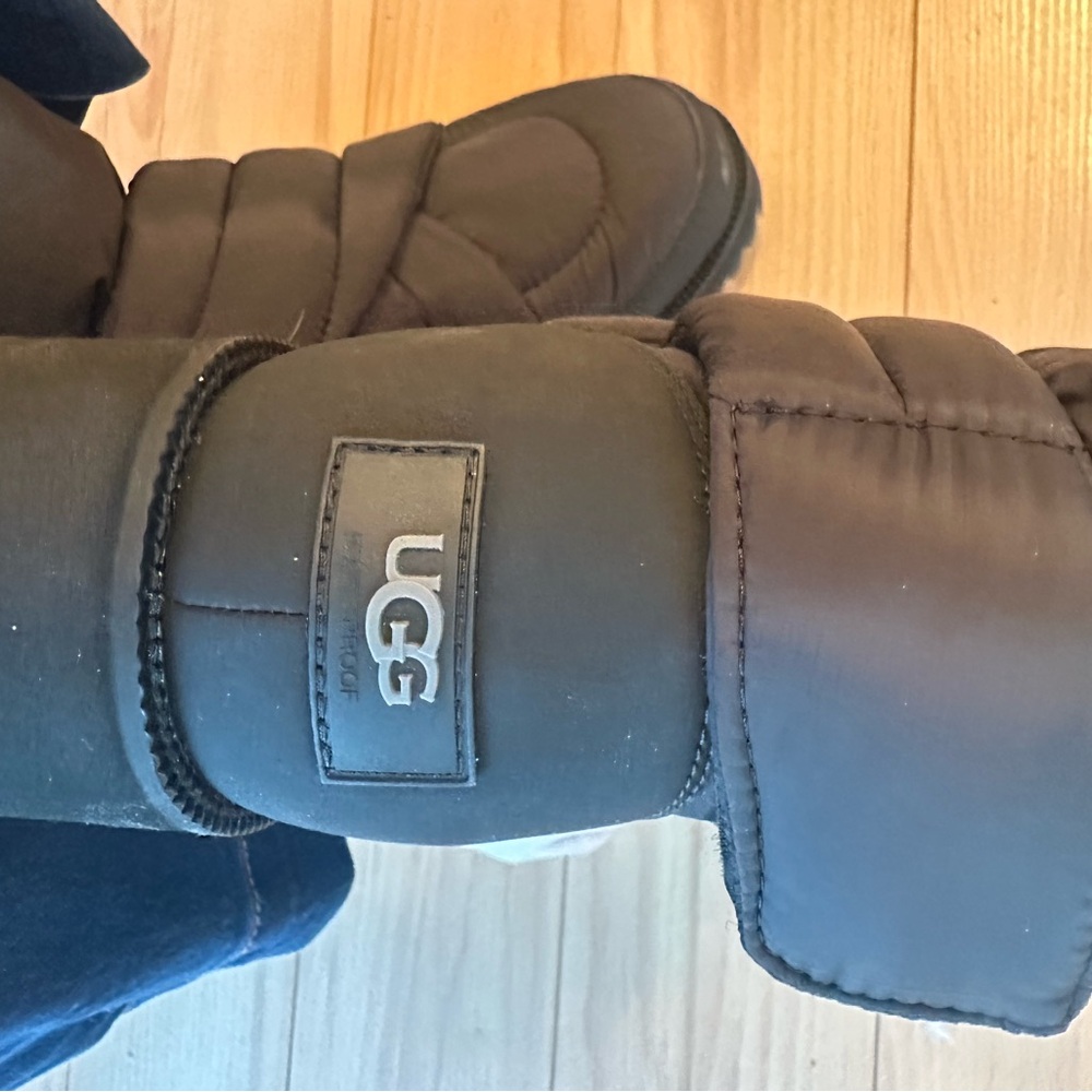 UGG Black Ankle Boots Wool Lining ๐ Super Cozy ๐ - Picture 4 of 12